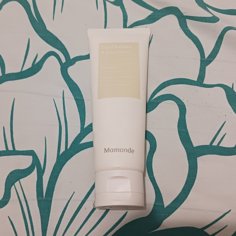 Lipid Balance Amino Foam Cleanser - White